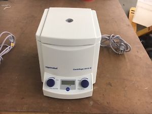 Eppendorf 5415D Centrifuge w/ Rotor F45-24-11 Max 3,200 RPM