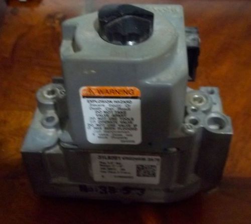 Honeywell lennox single stage  gas valve 31l8201  vr8205m  2476 for sale