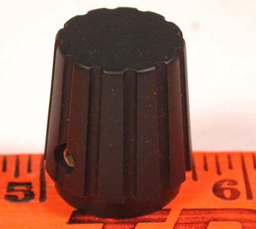 KNOB Raytheon 407-R2-K1 - 1/4&#034; Tapered 3/4&#034; Diam - Hubbell? *NOS* *NIB* Qty:2