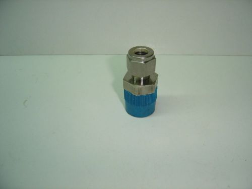 SWAGELOK SS-600-1-8  MALE CONNECTOR 3/8&#034; OD TUBE X 1/2&#034; MALE NPT NEW NO BOX