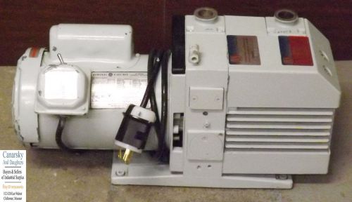 1 USED LEYBOLD D16BCS TRIVAC DUAL STAGE ROTARY VANE VACUUM PUMP W/ GE 5KCR47UG26