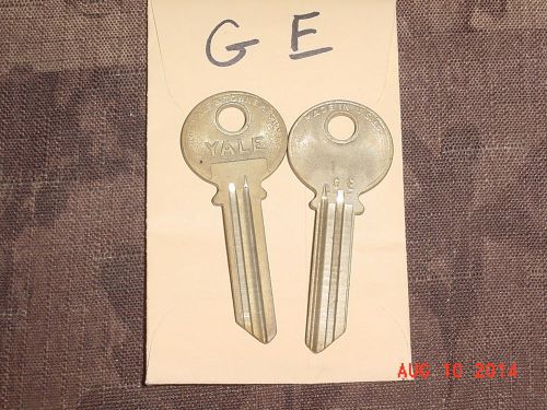 VINTAGE 2 KEY BLANKS Original YALE  &#034; GE &#034; keyway LOCKSMITH NOS uncut