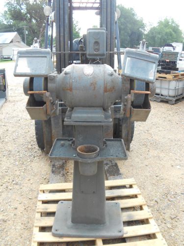 CINCINNATI  PEDESTAL GRINDER MODEL 104, 220 VOLTS