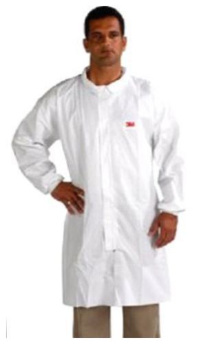 New 3M Disposable Lab Coat 4440 Polypropylene Medium White Best for Lab