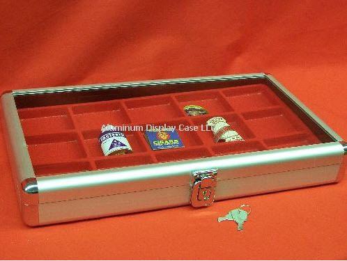 14 x 8 x 2&#034; Aluminum Display Case w 15 sq Red Insert