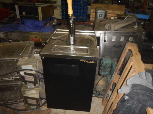 Keg cooler 1 door for draft beer, true tdd-1,115 volt with co2 tank for sale