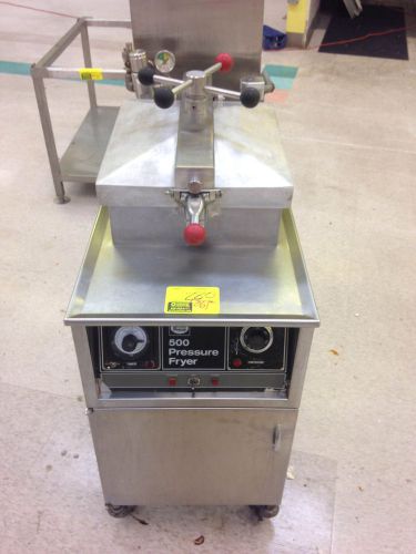 HENNY PENNY 500 PRESSURE FRYER CHICKEN TURKEY FRYER  + FREE CURTIS ALP6GT