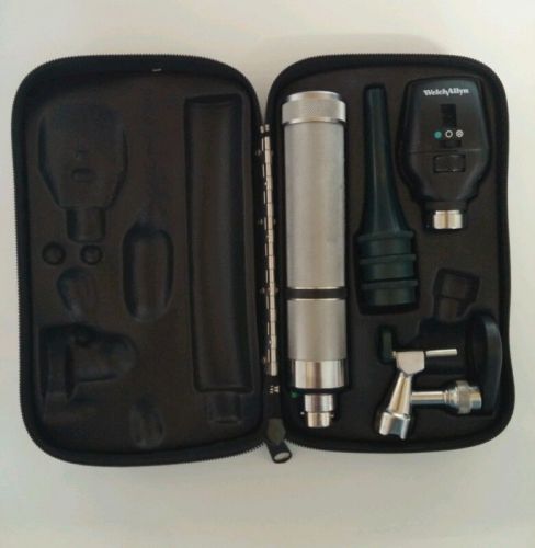 Welch Allyn Otoscope \ Diagnostic Set