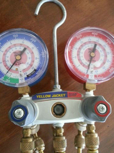 Yellow jacket titaum 410A gauge set