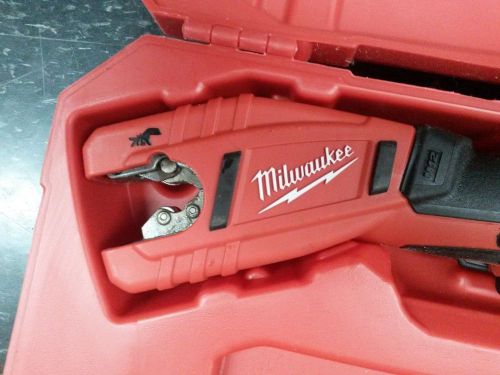 Milwaukee 2471-20 Li-ion 12V M12 Copper Tubing Cutter Cordless Kit