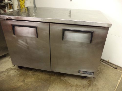 TRUE 48&#034; UNDER COUNTER REFRIGERATOR TUC48 TWO DOOR NICE N COLD !!