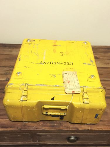 AN/USM-323 &#034;Yellow Bird&#034; Transit Case for HP8640B