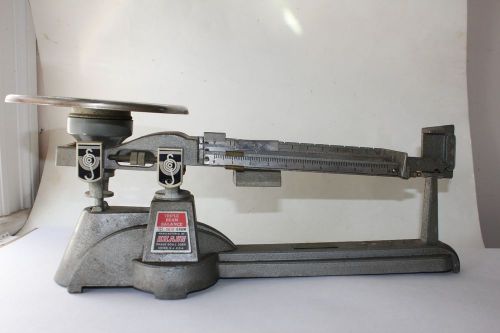 Ohaus triple beam balance scale.Max cap 2610 Grams...