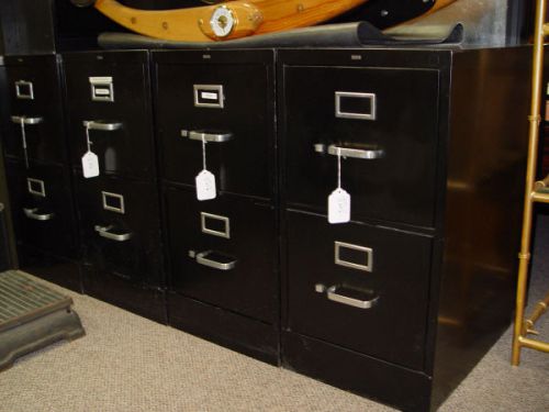 BLACK METAL FILE CABINET W/ 2 DRAWERS