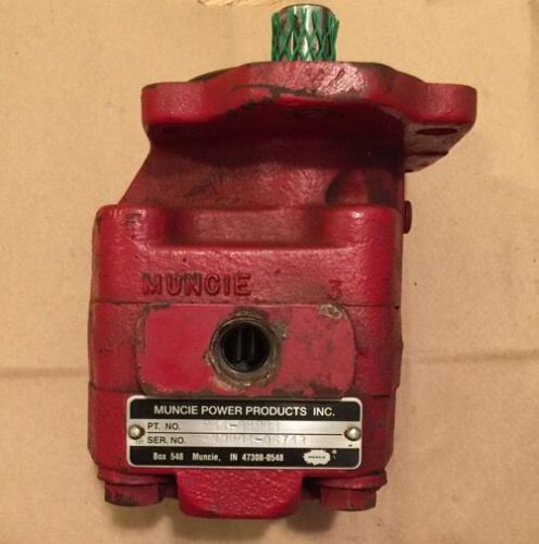 Muncie PK Series Hydraulic Gear Pump Motor PK4-9BPBB 4 GPM 1000 RPM