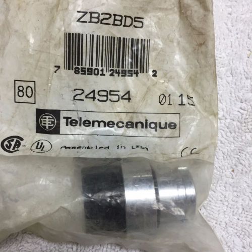 NEW Telemecanique 3-Position Switch    ZB2BD5