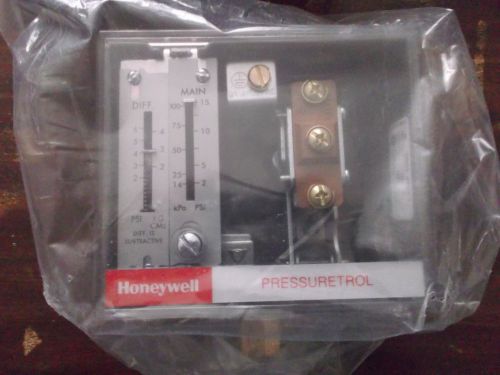 BRAND NEW HONEYWELL PRESSURETROL L404F 1060 (GREAT PRICE) RETAILS FOR $210