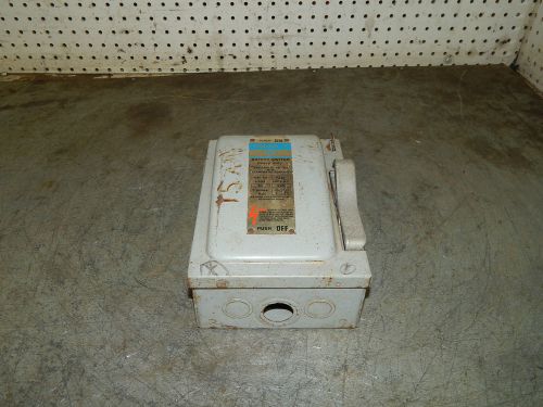 Siemens ITE Gould F321 Fusible Safety Switch Heavy Duty 30 Amp 3 Pole 240 Volt