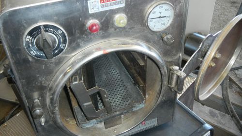 American Sterilizer Company AMSCO Model 7Y6A  Steam Sterilizer Autoclave