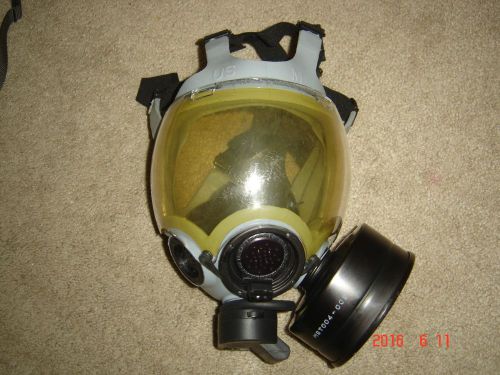 MSA CBRN &amp; RIOT CONTROL LAW ENFORCEMENT GAS MASK SIZE MEDIUM WITH DRINK TUBE