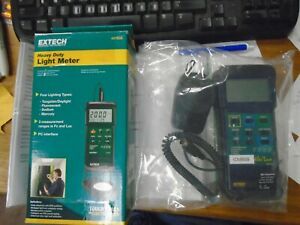 Extech 407026 Foot Candle/Lux Heavy Duty Light Meter in Original Box
