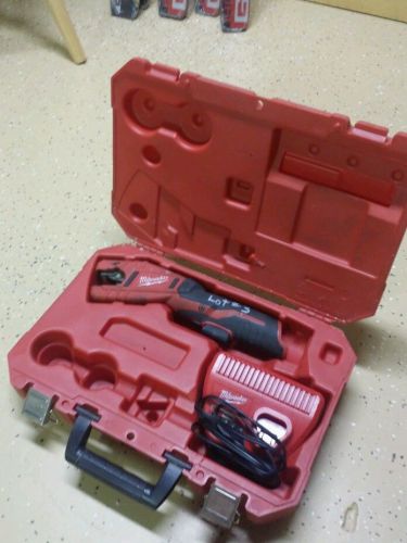 USED MILWAUKEE 12V COPPER TUBING CUTTER KIT 2471-22