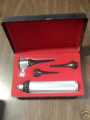 Professional Veterinary Vet Pet Otoscope Kit with Specula in Plastic box