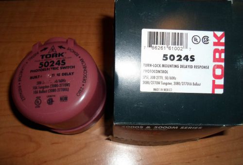 Tork 5024s photocontrol turn lock plug 208-277 vac 50/60hz (new in box) for sale