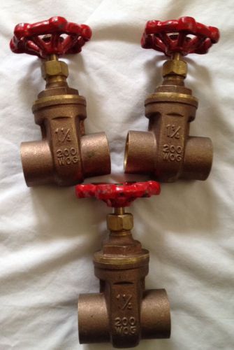 Lot of 3 Mueller B&amp;K 1-1/4&#034; Brass Gate Valve Non-Rising Stem 200 WOG Sweat NEW