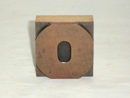 Antique Letterpress Printer&#039;s Wood Type Font Piece Letter - O