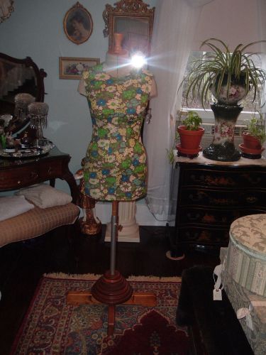 VINTAGE GIRARD (PARIS) ADJUSTABLE DRESS FORM