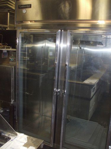 FREEZER 2 GALSS DOORS, CASTERS, SHELVES, 115V, CLEAR GLASS, 900 ITEMS ON E BAY