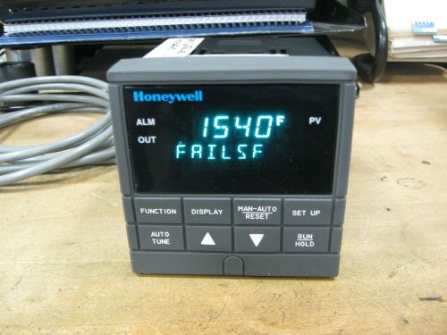 HONEYWELL UDC 2300 TEMPERATURE CONTROLLER