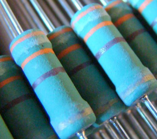 3 pcs 330 ohm  3W Metal Oxide Power Resistors.