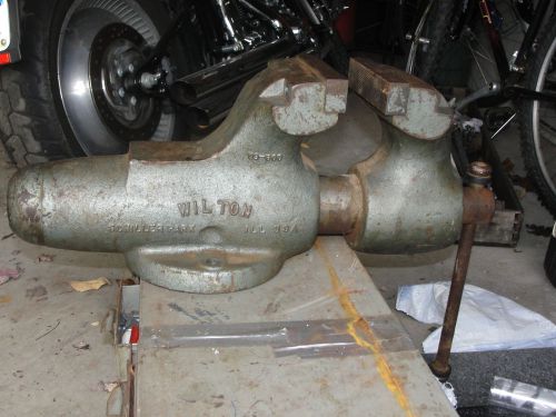 Vintage wilton vise model 09-600 bullet, 6&#039;&#039; jaws 135 lbs for sale