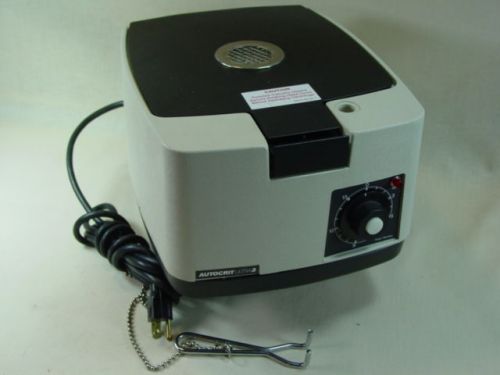 Clay Adams Autocrit Ultra 3 Model 0575 Micro-hematocrits Centrifuge