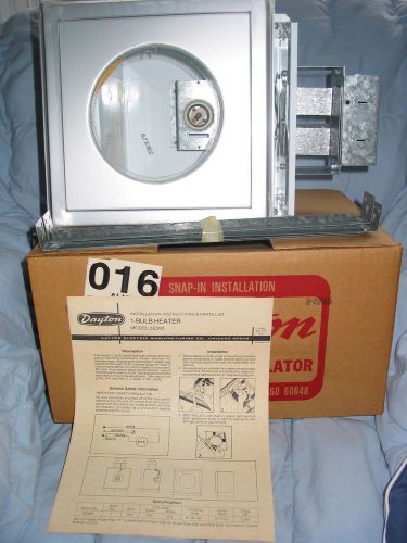 DAYTON BATHROOM VENTILATOR ONE BULB HEATER 2E593