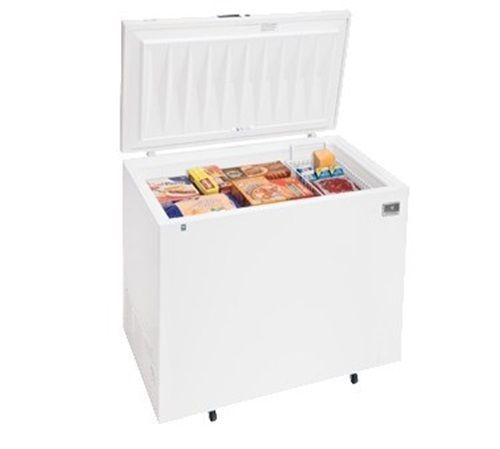 Kelvinator KCCF070QW Chest Freezer 7.35 cu. ft. white exterior