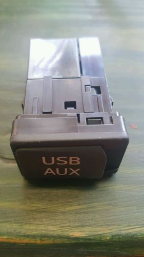 86190-0E030 TOYOTA USB STEREO AUX PORT