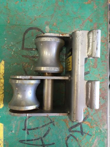 Current Tools 2-1002  1 1/2&#034; &amp; 2&#034; Rigid Support Roller Used