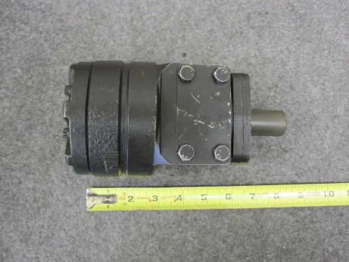 NEW EATON CHAR-LYNN HYDRAULIC MOTOR # 103-2021-010