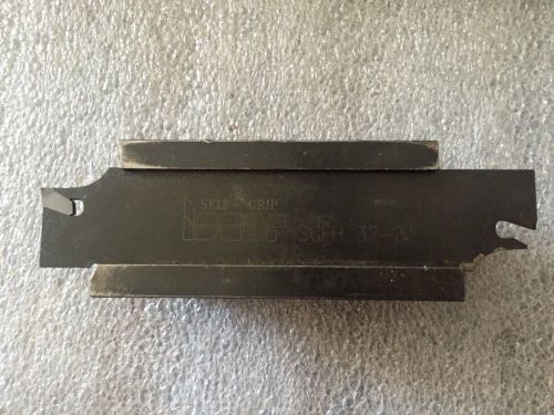 Iscar SGTBN 25.4 1&#034; Shank Tool Block Tool Holder, Plus Iscar SGFH 32-3 Blade