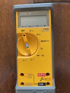 Fluke 23 Series I DMM Multimeter with holster - Excellent condition