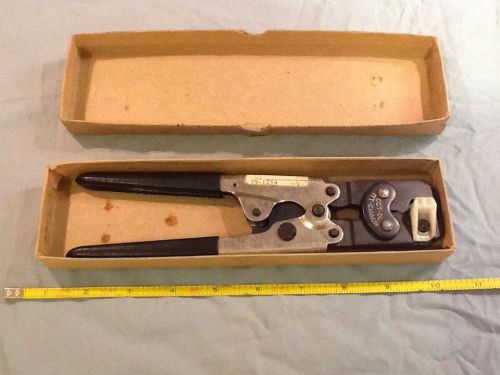 ITT Cannon CCT-DL Crimping Tool Crimper 22-18 30-24