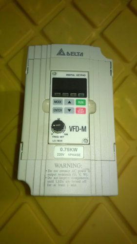 Delta VFD AC DRIVE VFD007M21A  1HP/ INPUT SINGLE PHASE 200-240VAC/ OUTPUT 5AMPS