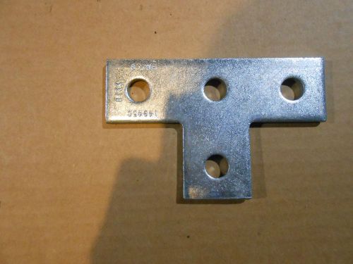 B-Line B133 Channel Tee Flat Plate Fitting