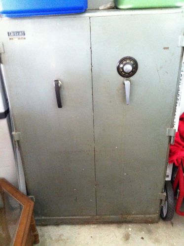 Diebold Class C SAFE double door &amp; cash safe Jewelry home or work