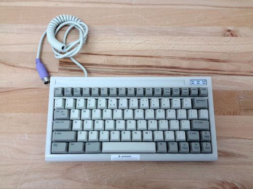 BTC Pentax Olympus Fujinon 80 Normal Key PS/2 Mini Magic Keyboard 5100-C Beige