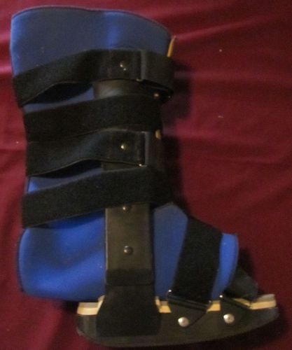 DeROYAL WALKING BOOT MEDICAL ORTHOPEDIC SIZE MEDIUM 11&#034; OUTSIDE BOTT TOE TO HEEL