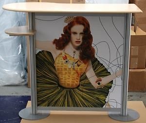 TRADESHOW COUNTER KIT - Flower  Bud Shape Top &amp; 1 Shelf